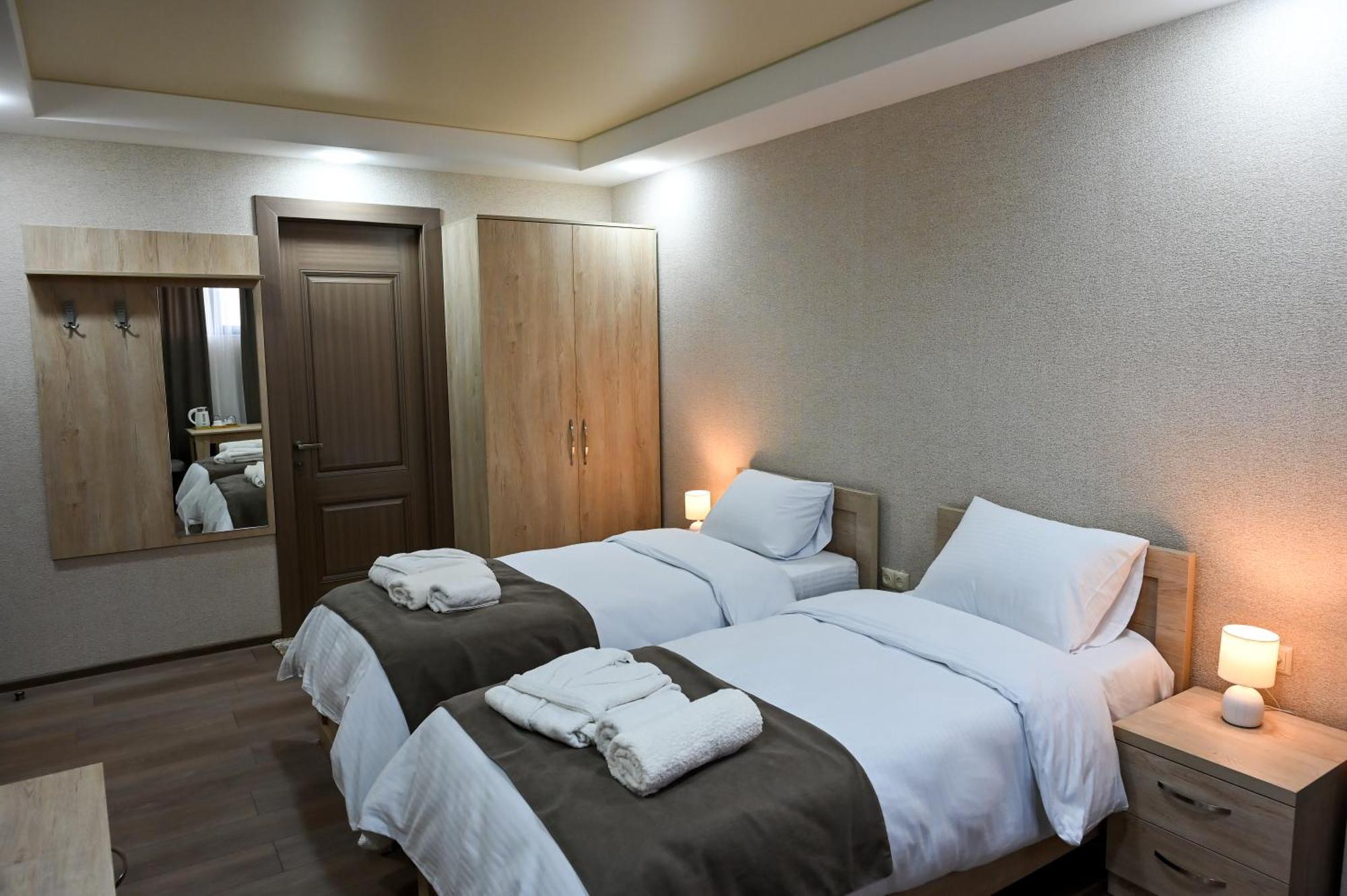 Hotel K124 Кутаїсі Екстер'єр фото