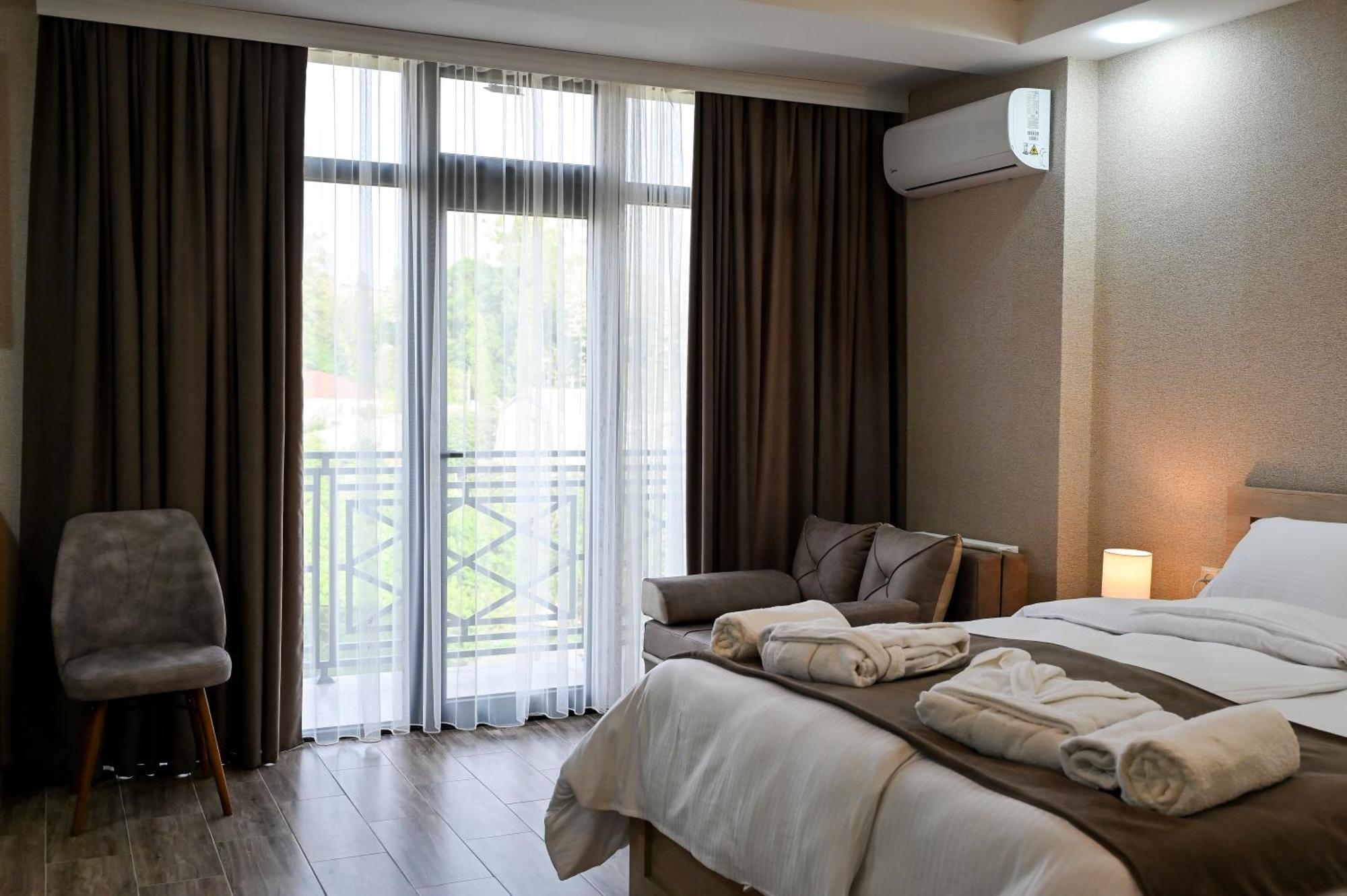 Hotel K124 Кутаїсі Екстер'єр фото