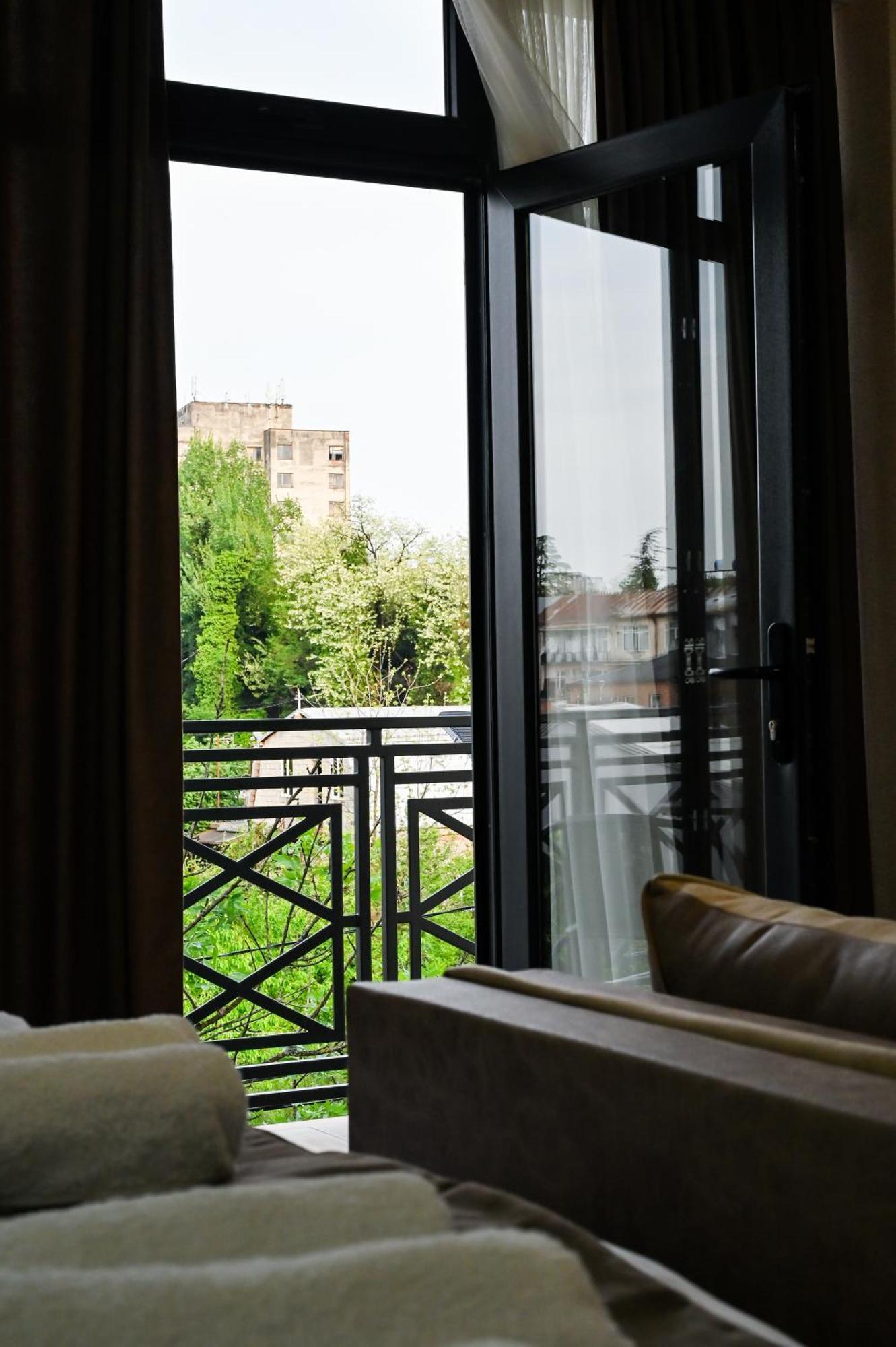 Hotel K124 Кутаїсі Екстер'єр фото
