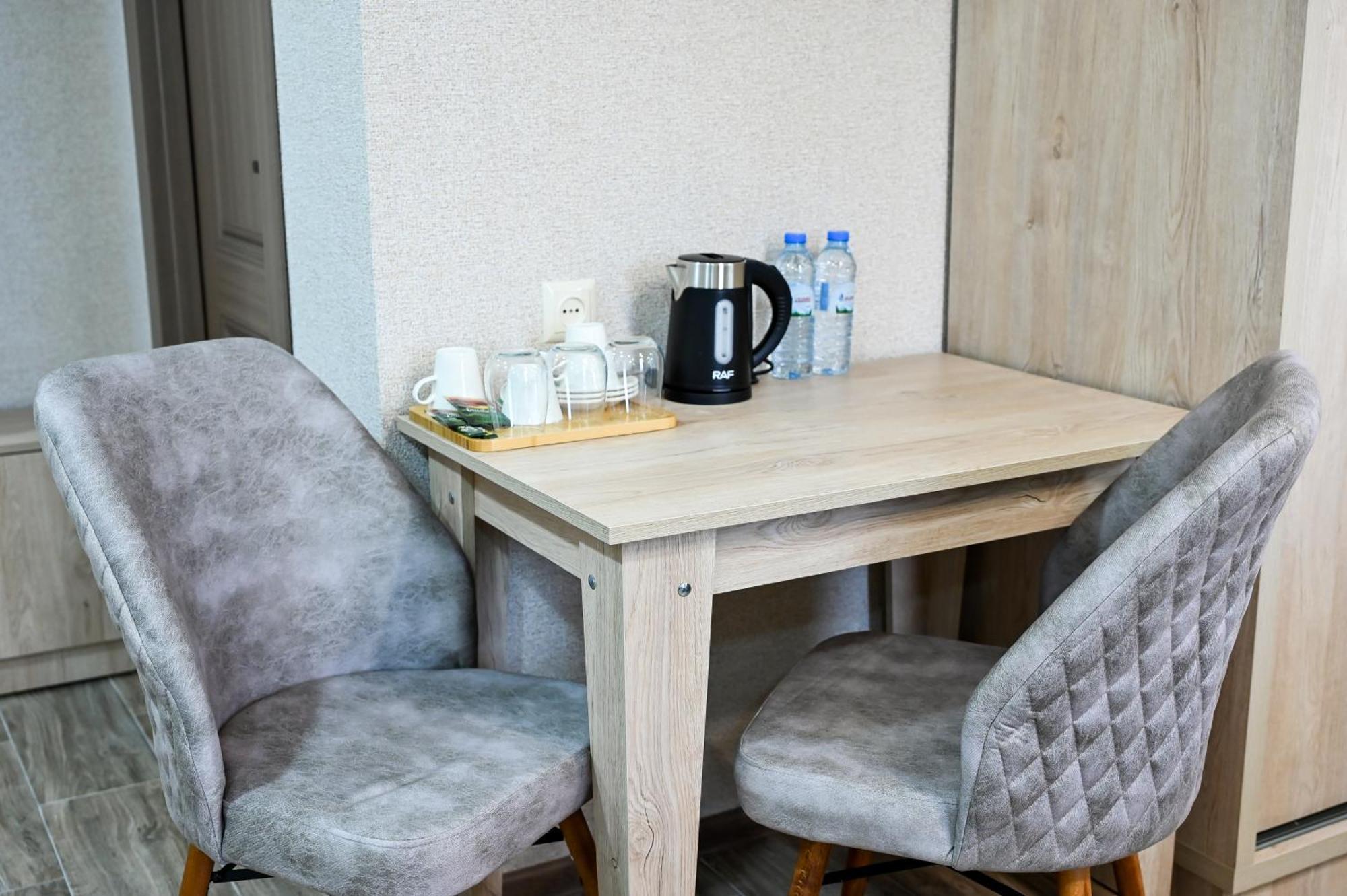 Hotel K124 Кутаїсі Екстер'єр фото